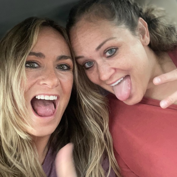 Meet your Posher, Jennifer - Picture 2 of 7